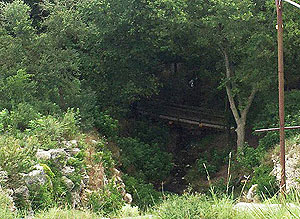 Entrance to Railroad cave